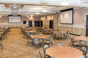 Ocoee Lakeshore Center Banquet Room with HDMI connections, built-in projector, screen, and surround sound system